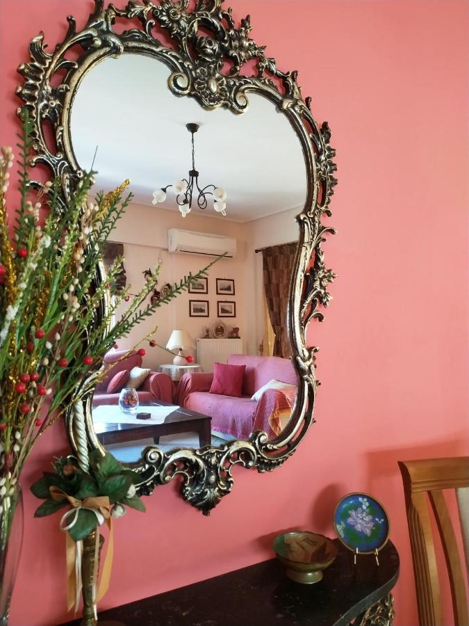Thalia Apartment In Kalamata, 15' Walk From The City Center And The Beach Exterior photo